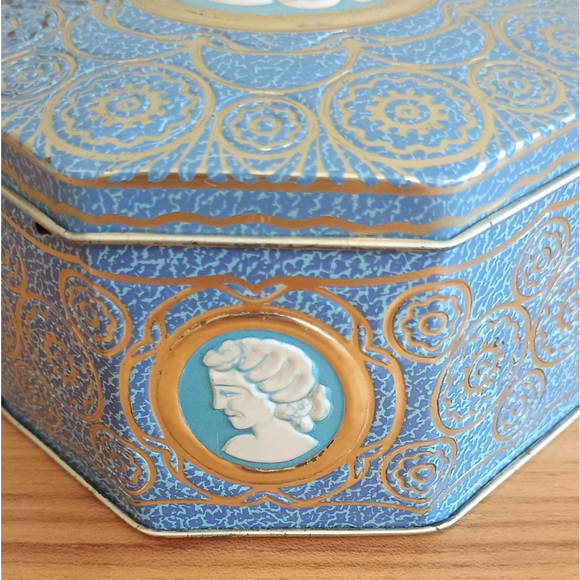 Vintage Octagon Embossed Cameo Drop Candy Tin England Blue White Gold - Picture 7 of 10